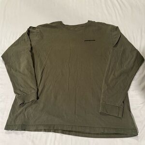 Patagonia Men's Forest Green Long Sleeve Tee Regular Fit Mens Large